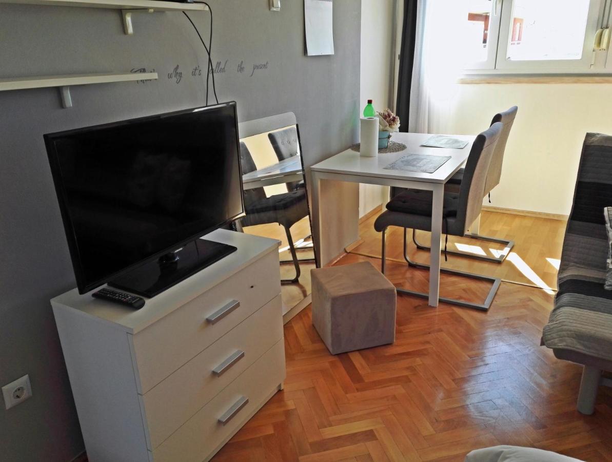 Sea View Studio - Apartment Zadar Buitenkant foto
